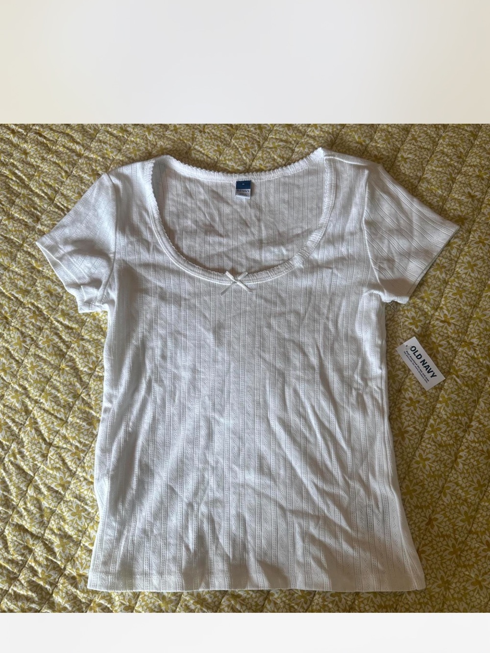 Old Navy White Short-Sleeve Ribbed Scoop Tee with Bow